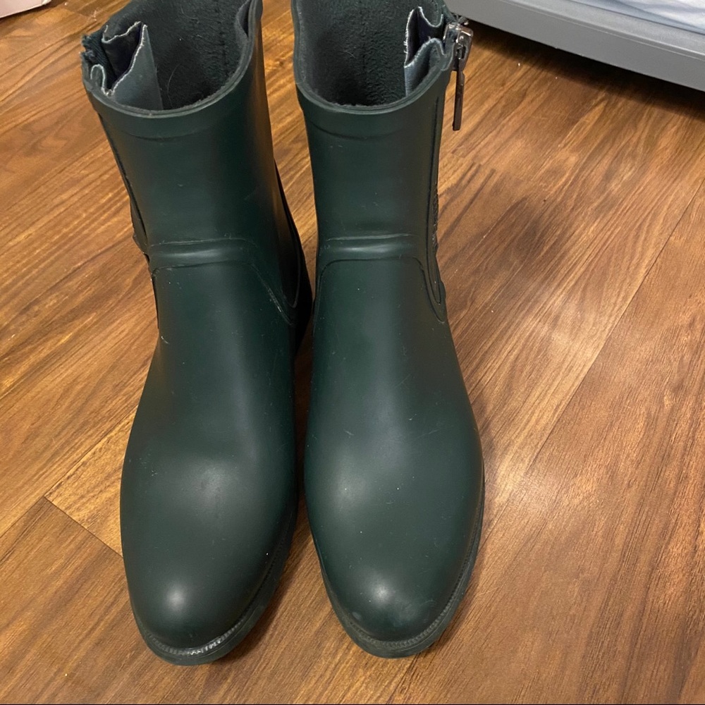 Kenneth Cole Size 6 Rain Boots